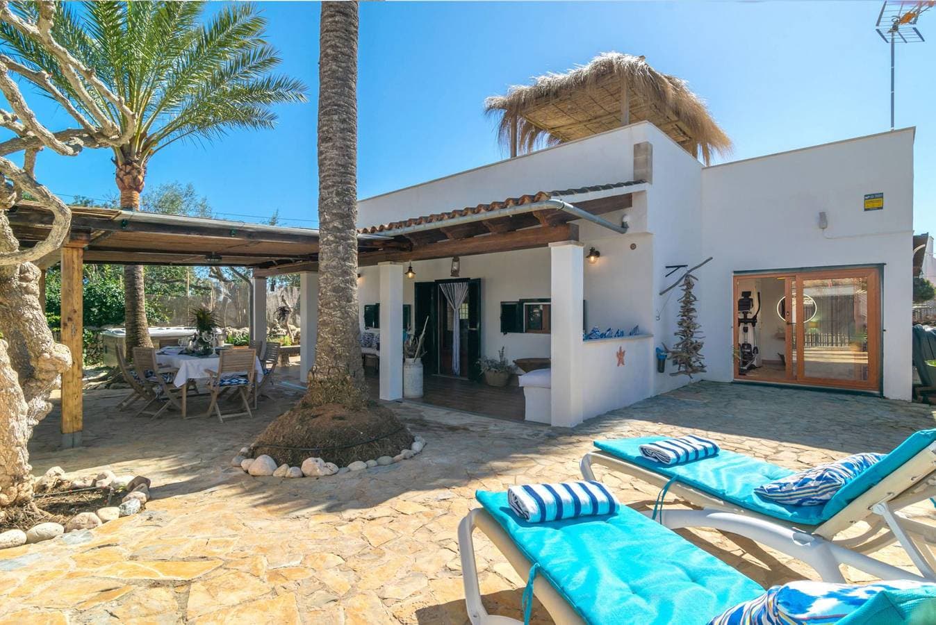 Foto 2 von 44: Cas Pati (Son Moja) - Fantastic house in Son Moja, with private jacuzzi and near to Cala Santanyí beach. WiFi gratis