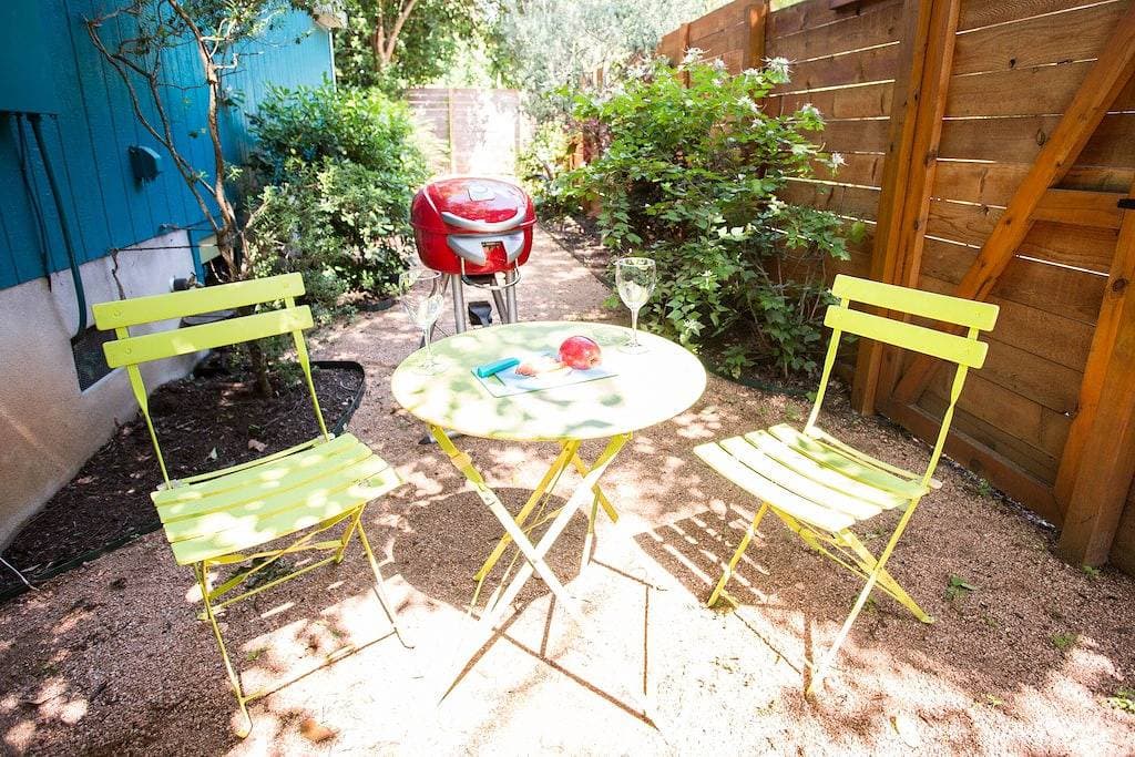 Foto 11 von 21: Die Johanna Biene | Nur 6 Minuten von der Innenstadt entfernt, zu Fuß zum SoCo, Live Like a Local!