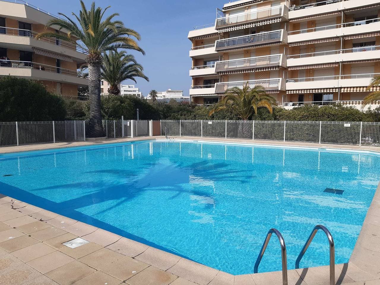 2-Zimmer-Wohnung mit Pool und Parkplatz, in Meernähe und nah an Geschäften 1