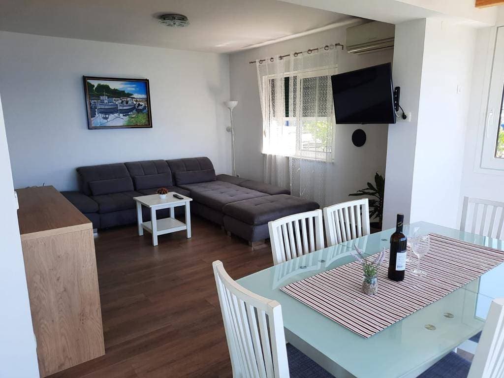 Foto 6 von 31: Ferienwohnung in Murter mit Meerblick, Klimaanlage, W-Lan (5026-4)