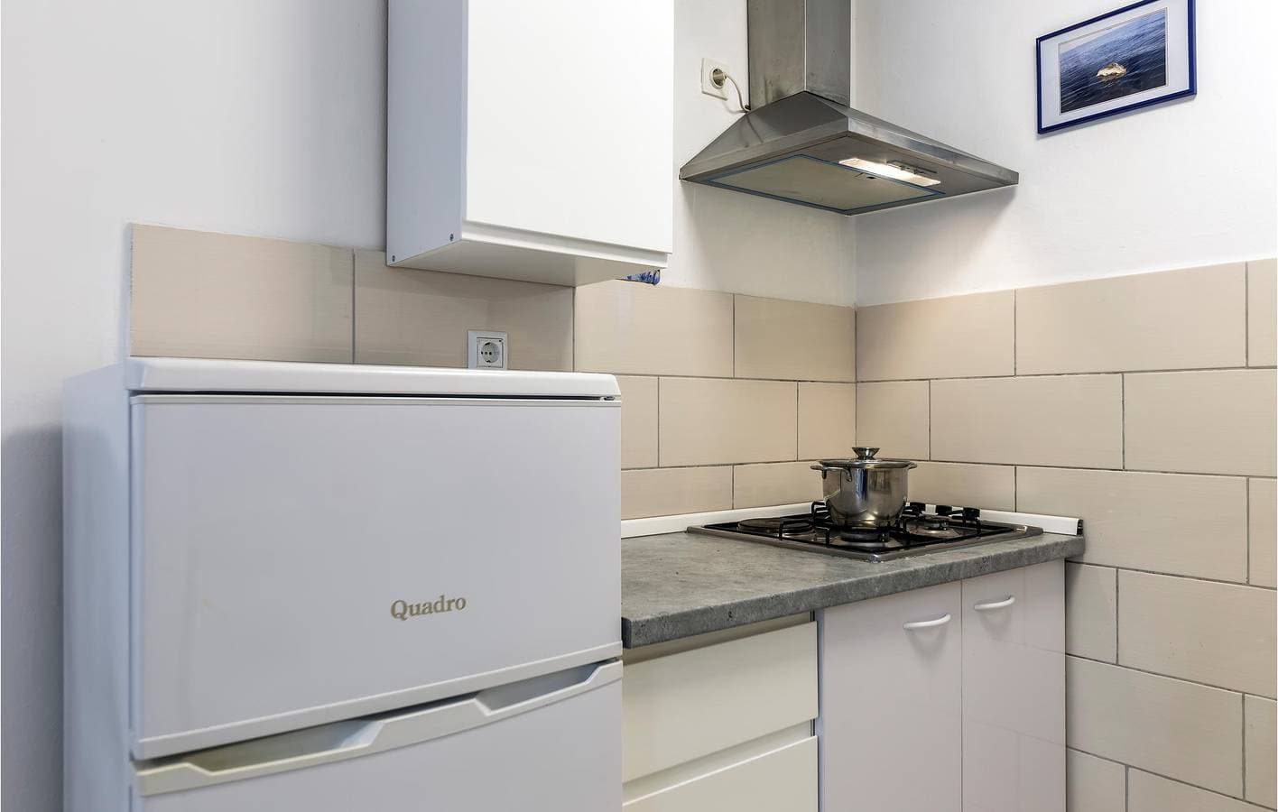Foto 10 von 24: Gemütliche Ferienwohnung mit Terrasse, WLAN, Parkplatz, 1 km vom Strand Bijela entfernt