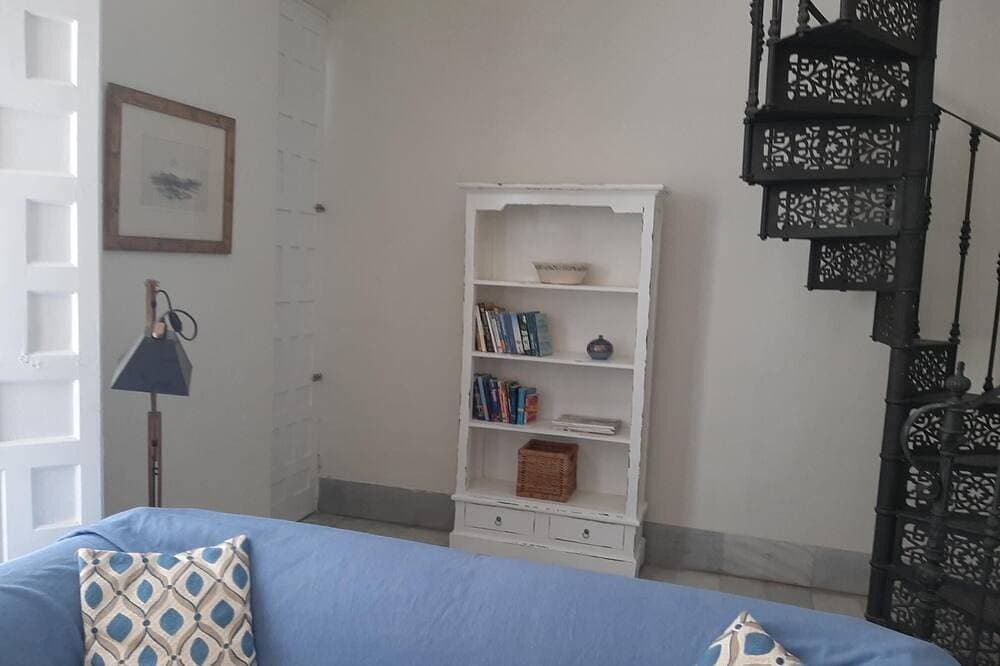 Foto 11 von 14: Das Hotel liegt in der Altstadt von Sevilla, neben dem Barrio Santa Cruz