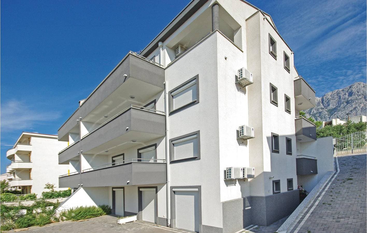 Foto 2 von 16: Gemütliche Ferienwohnung mit WLAN und Terrasse, 800 m von der Küste in Makarska entfernt