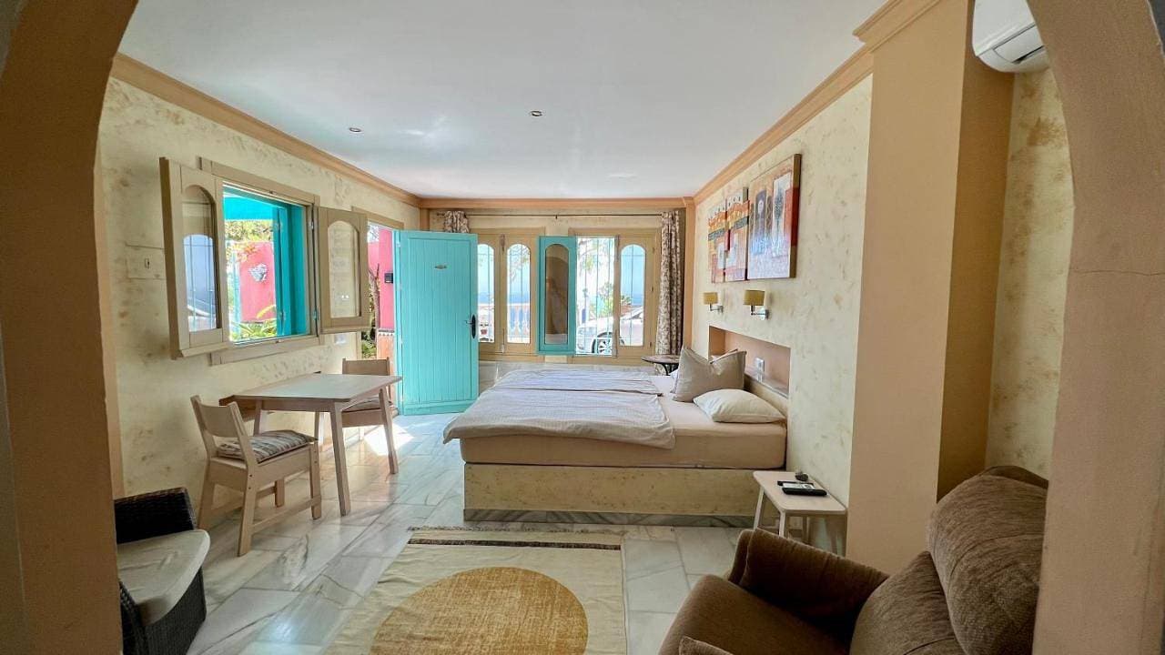 Dog-Friendly Studio with partial seaviews in Maro 1