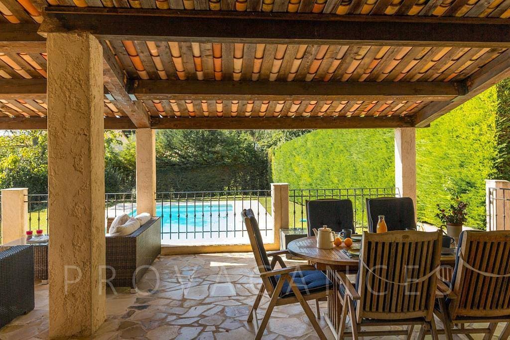 Foto 6 von 57: Ferienhaus mit Pool und Aussicht in Tourrettes-sur-Loup