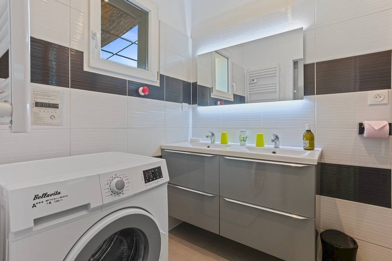 Foto 11 von 21: Apartment 'Les Sables' mit privater Terrasse, WLAN und Klimaanlage