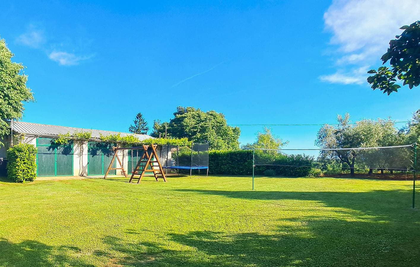 Foto 7 von 35: Moderne 2-Zimmer-Wohnung mit Pool und Terrasse in der Nähe des Stadtzentrums von Manjadvorci