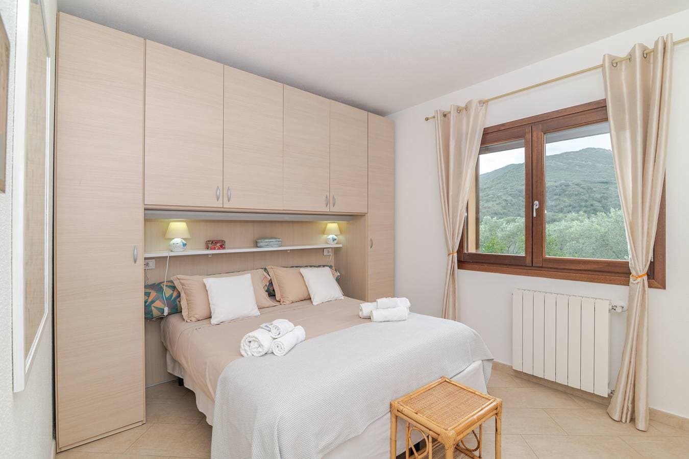 Foto 8 von 22: Apartment 'Casa San Teodoro 2' mit Bergblick, Balkon und Klimaanlage