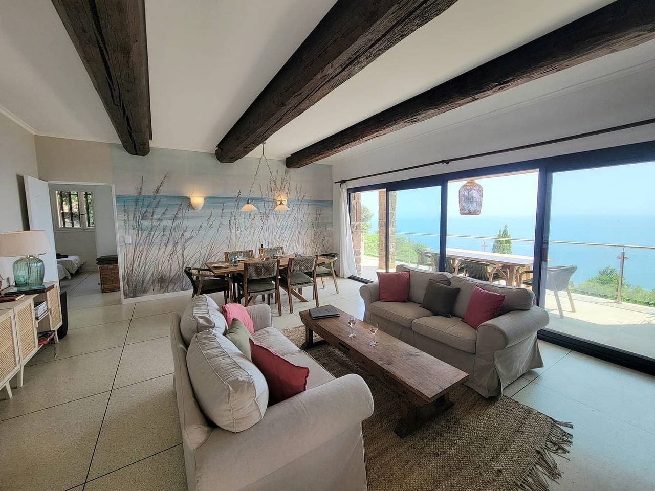 Foto 7 von 32: Traumhafte Ferienoase mit atemberaubendem Meerblick, Pool und idealer Lage