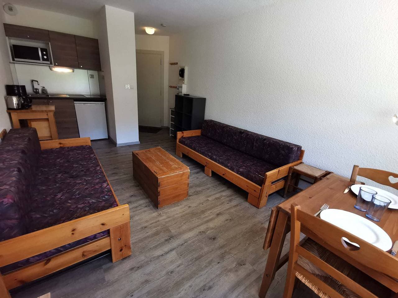 Gemütliches Studio an der Piste mit Balkon, TV und Skiraum 1