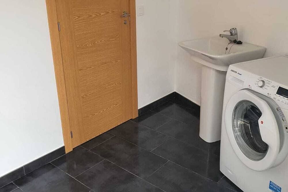 Foto 12 von 30: Klimatisierte Villa mit 2 Schlafz., WiFi und privatem Pool im schönen Garten
