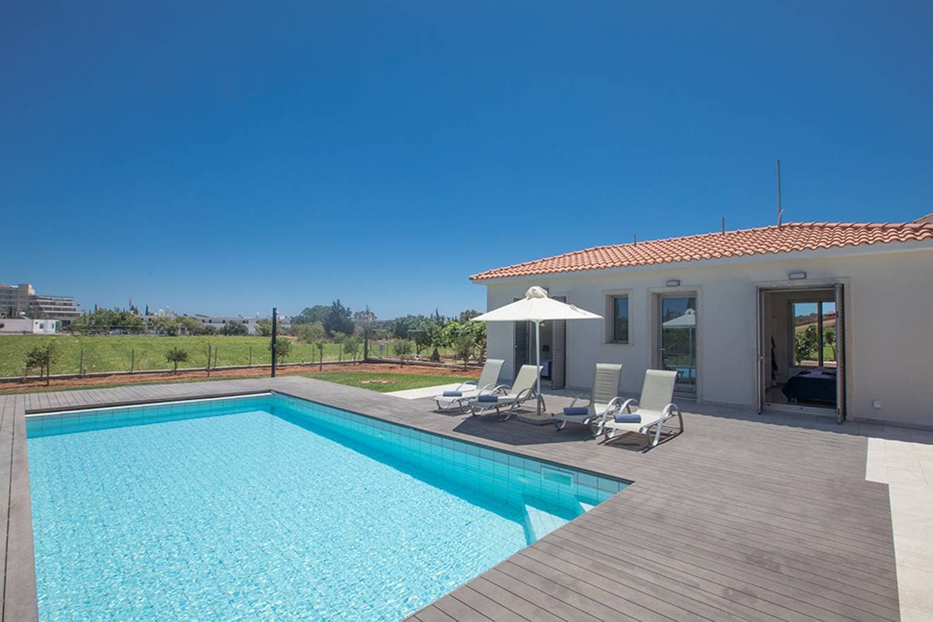 Foto 5 von 23: Villa für 6 Personen mit Balkon/Terrasse