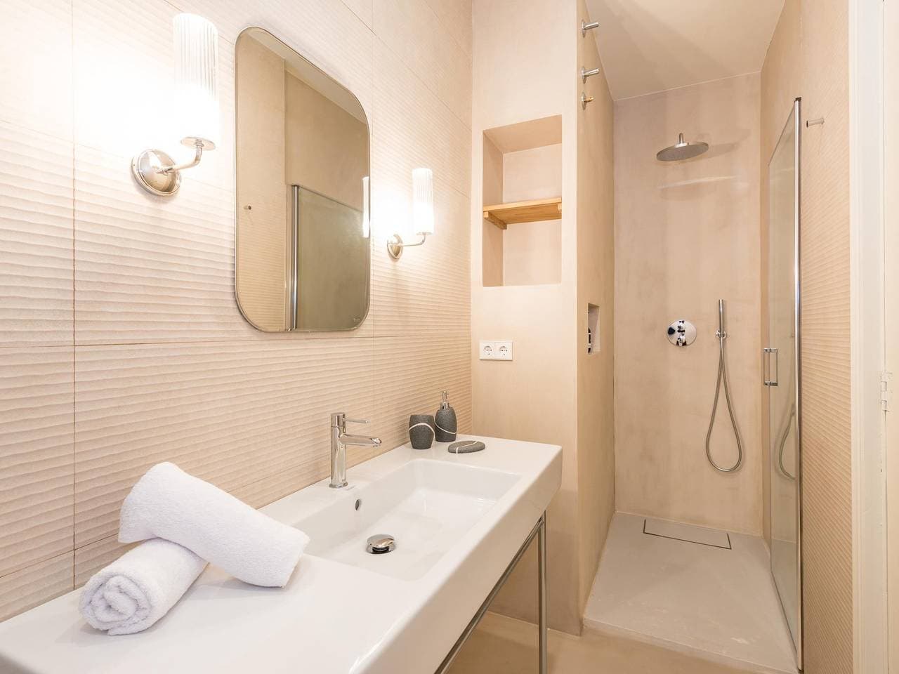 Foto 10 von 48: The Residences at Bartomeu 26-Suite Rusiñol- 2 Sz./2 Bz.