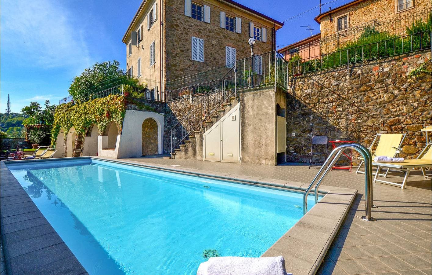 Foto 7 von 28: Rückzugsort am Pool 1,5 km von Camaiore entfernt