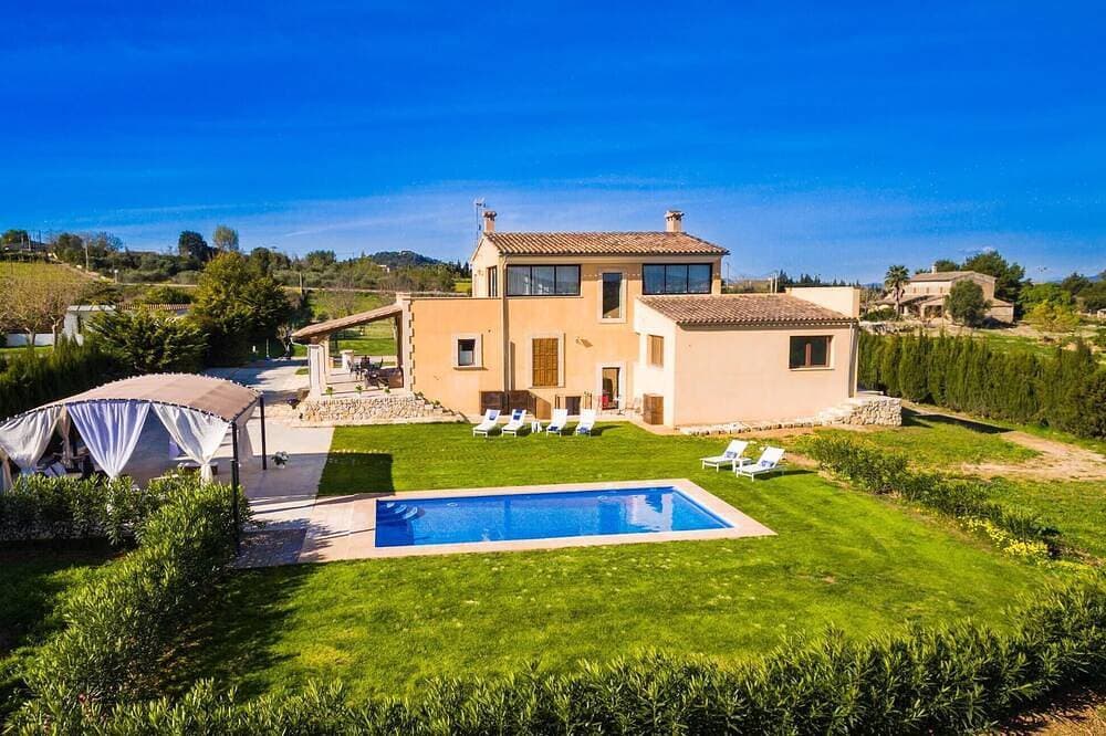 Foto 10 von 30: Cozy home in Manacor with private swimming pool, can be inside or outside