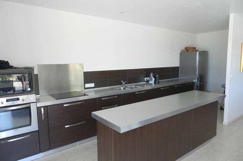 Foto 13 von 24: Beautiful villa, sea view, walking distance to the beach, heated infinity pool