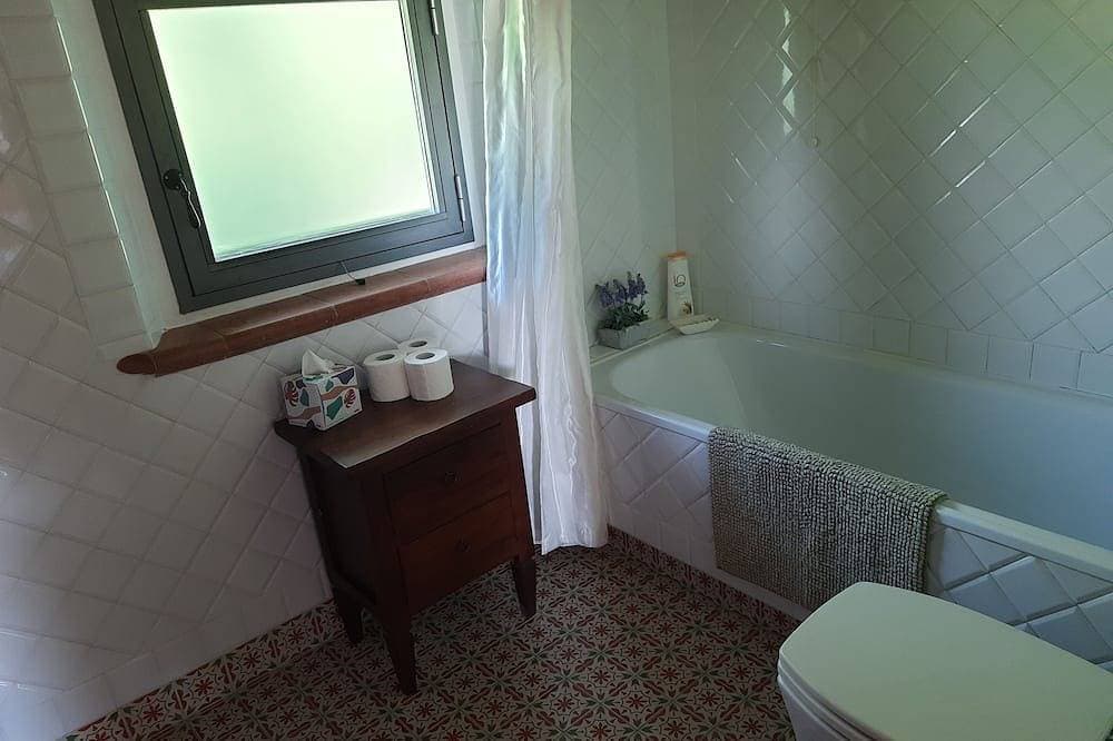 Foto 10 von 30: Typisch toskanisches Landhaus auf den Hügeln zwischen Viareggio und Camaiore.