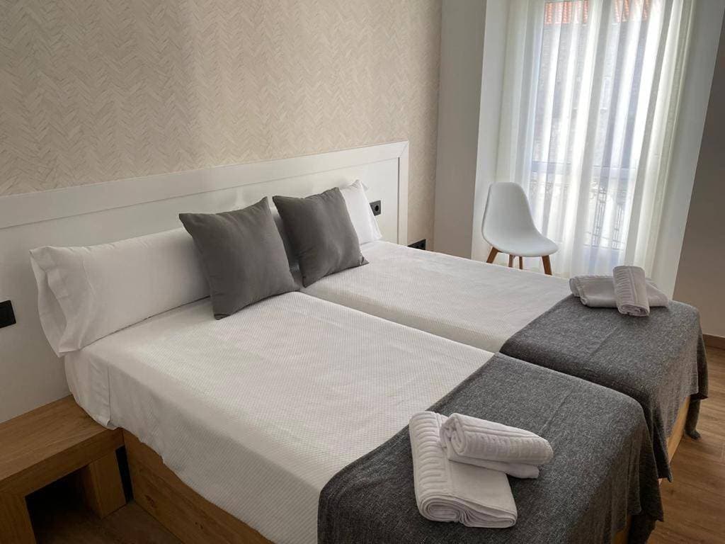 Foto 13 von 15: Double Room with Private Bathroom