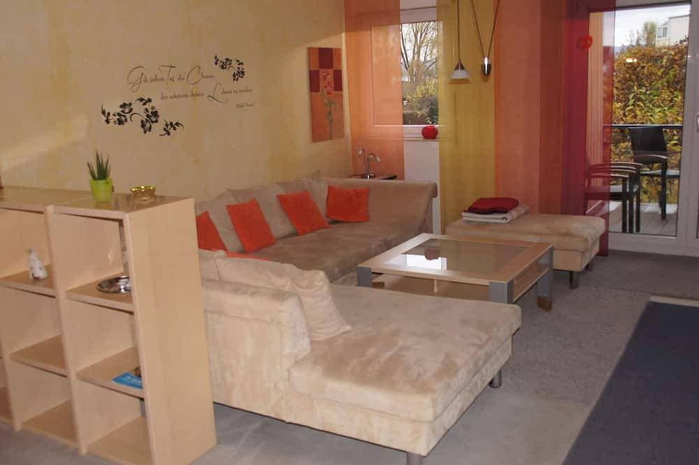 Foto 10 von 30: Exklusive, seenahe Ferienwohnung in einer Wohnanlage mit parkähnlichem Garten