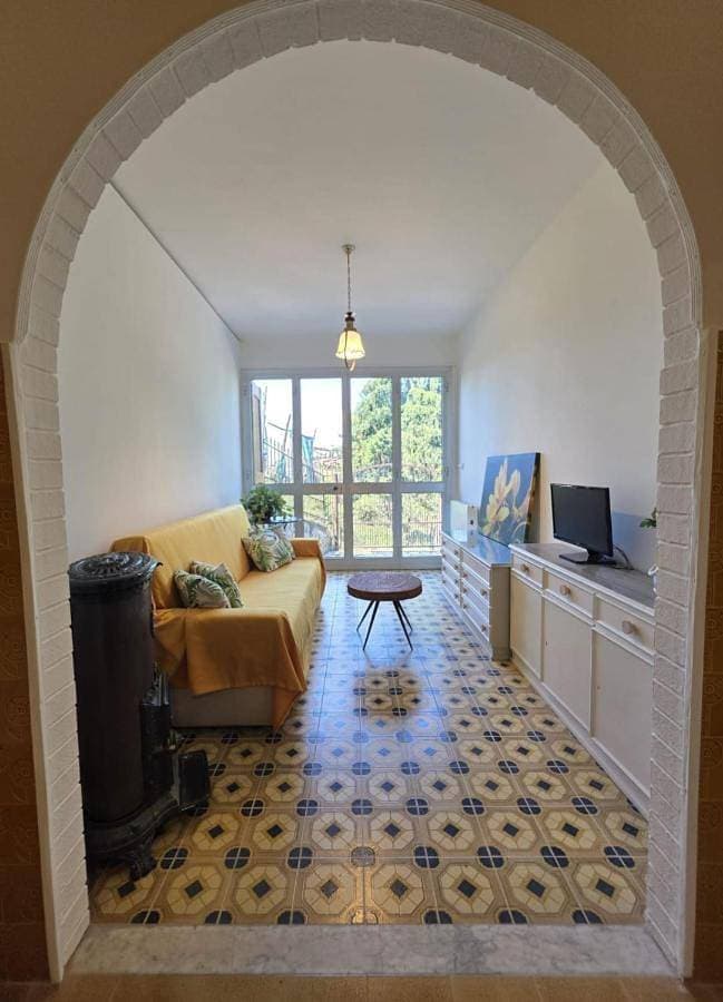 House with a view of Bajardo 1