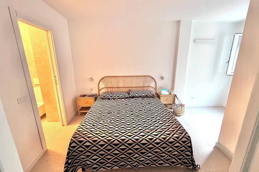 Foto 6 von 30: Bay of Saracens, renovated apartment 6 people with garden parking space
