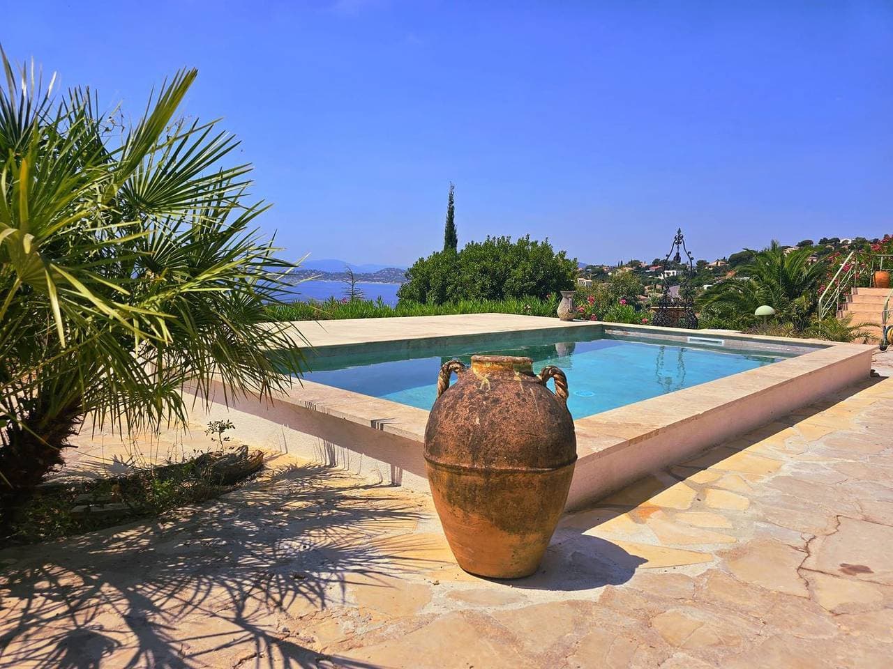 Foto 2 von 32: Traumhafte Ferienoase mit atemberaubendem Meerblick, Pool und idealer Lage