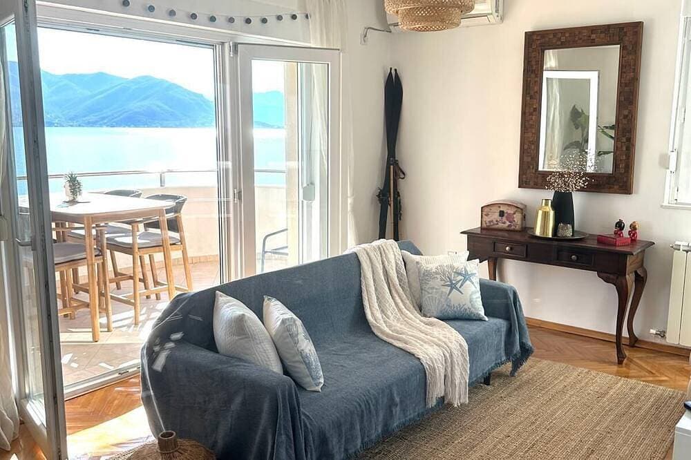 Foto 6 von 15: Cozy 1-bedroom apartment in charming Njivice with WiFi, AC
