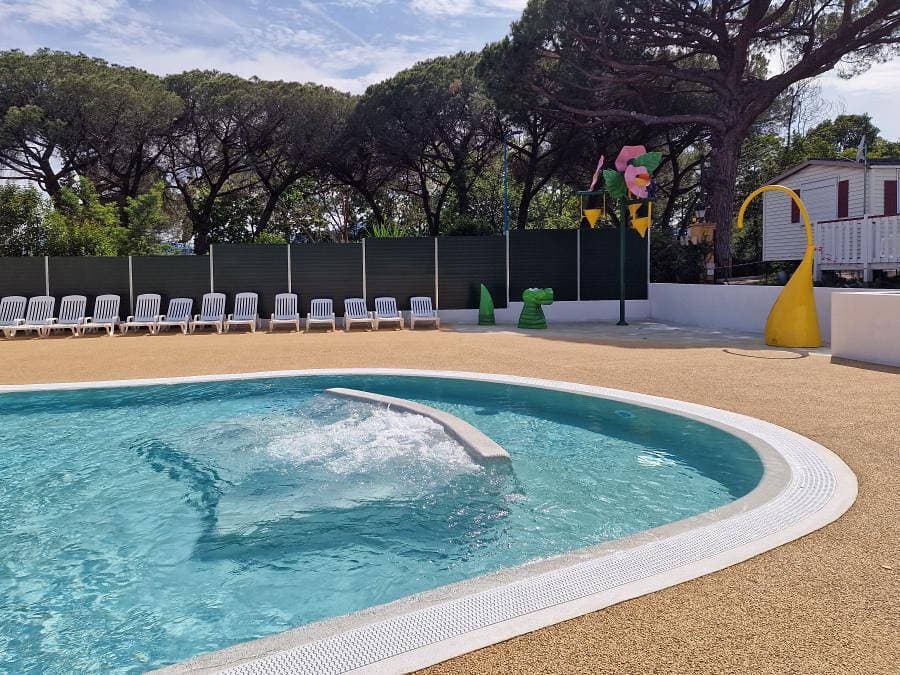 Foto 6 von 23: Camping La Provençale - Mobilheim 4 personen - Mobilheim Olivier 3 Zimmer 4 Personen Klimatisiert + TV