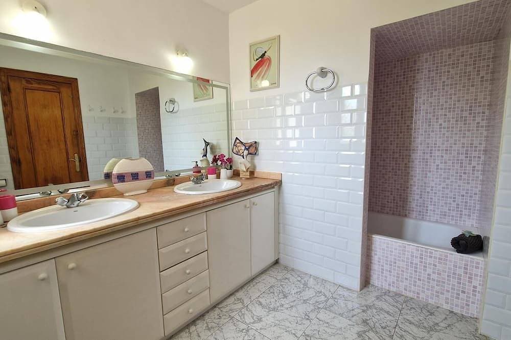 Foto 12 von 30: Badia Blava : 3 Bedrooms, Private Pool, Close to Palma