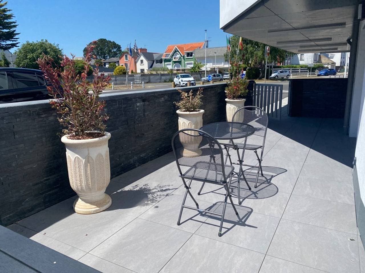 Foto 5 von 23: Larmor-Plage: T2 de standing avec terrasse, parking – 50m de la plage, 10m des commerces