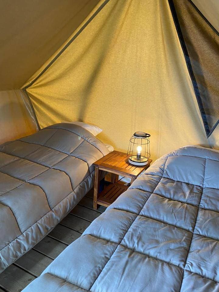 Foto 8 von 8: Tent
