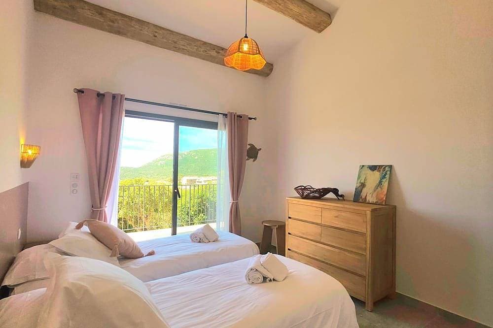 Foto 7 von 30: Villa with pool, sea view, Corse-du-Sud