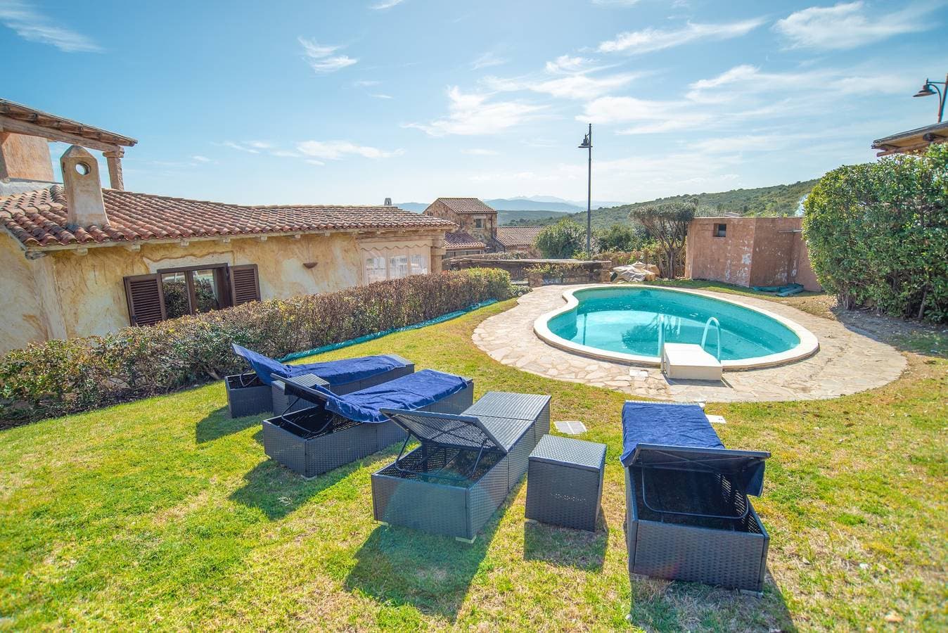 Foto 5 von 33: Villa mit privatem Pool und herrlichem Meerblick