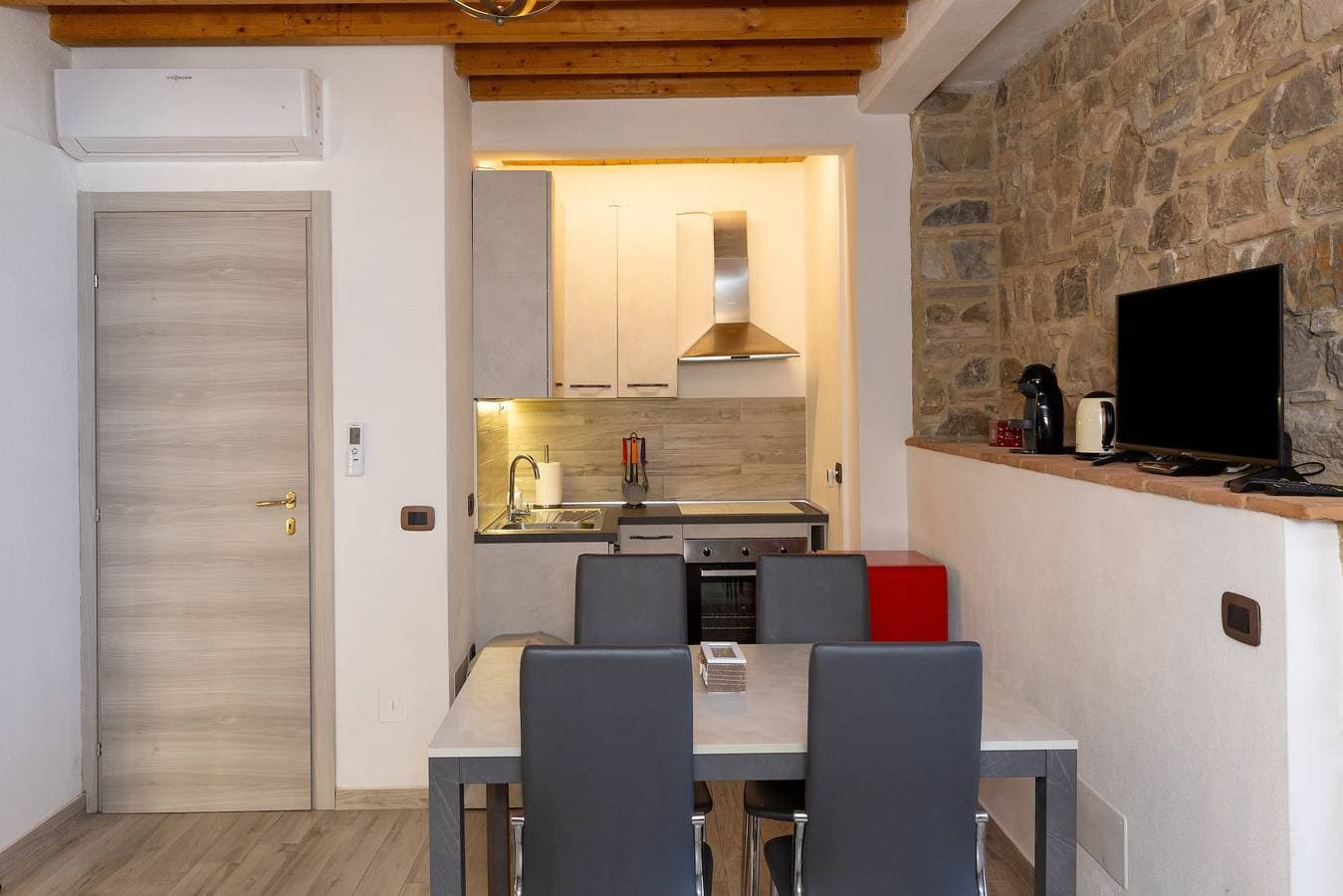 Foto 4 von 36: Casa Poggivecchi im Herzen von Castellina Marittima