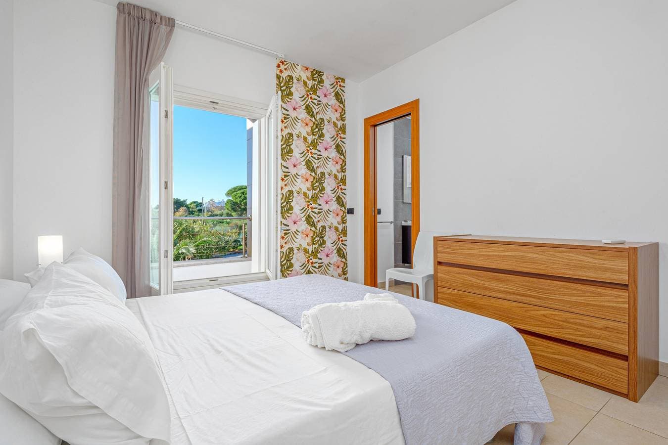 Foto 7 von 23: Einzigartige Ferienwohnung "Villa Marconi 8" mit Meerblick & geräumiger Sonnenterrasse
