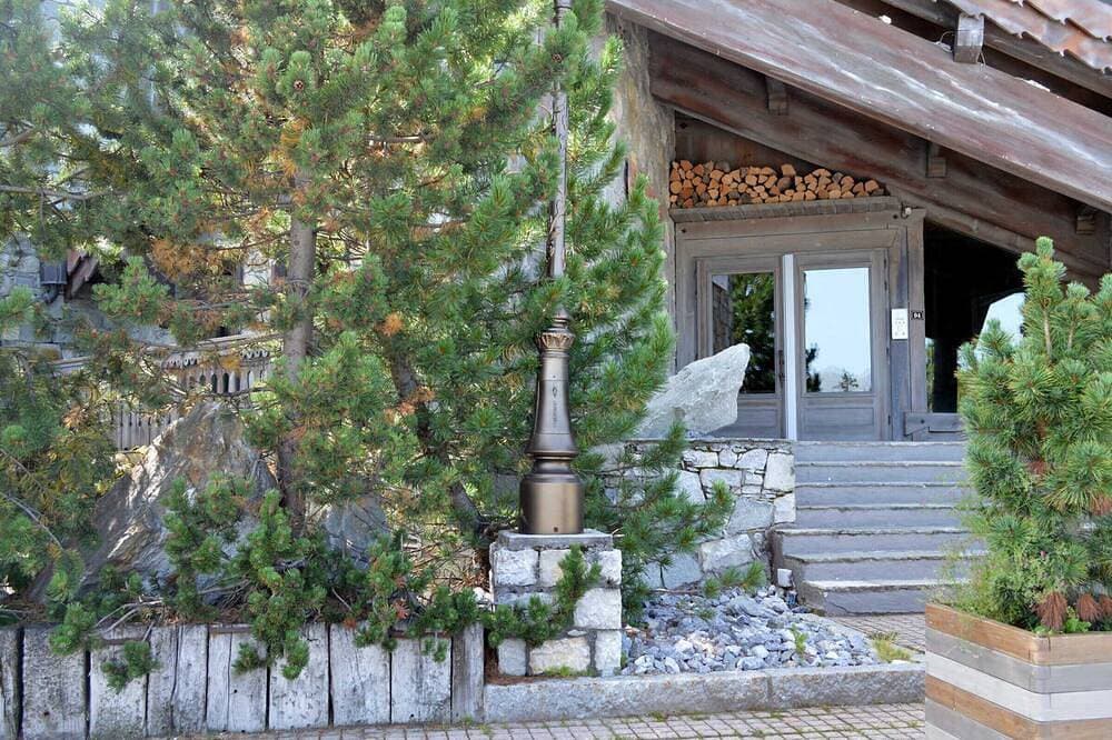 Foto 10 von 16: Courchevel 1850 Duplex Mezzanine 6 Pers, Ski-in/Ski-out, Parkplatz
