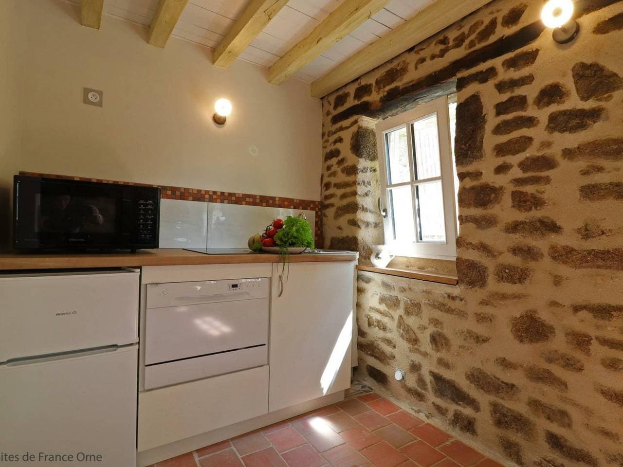 Foto 9 von 35: Historisches Haus aus dem 15. Jahrhundert mit Garten in La Carneille