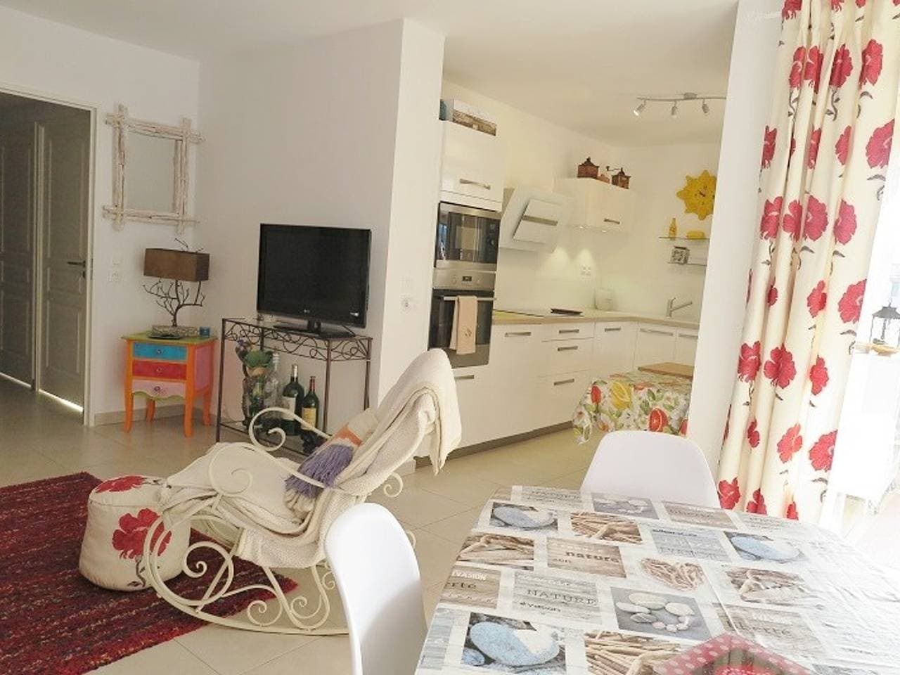 Foto 4 von 12: Charmante Wohnung mit Pool und Terrasse, nah am Dorfzentrum