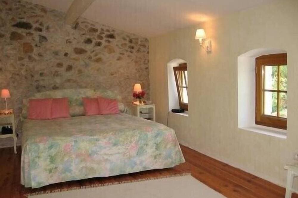 Foto 2 von 30: Steinhaus mit privatem Pool, ruhig, ideal für Familien zu besuchen.