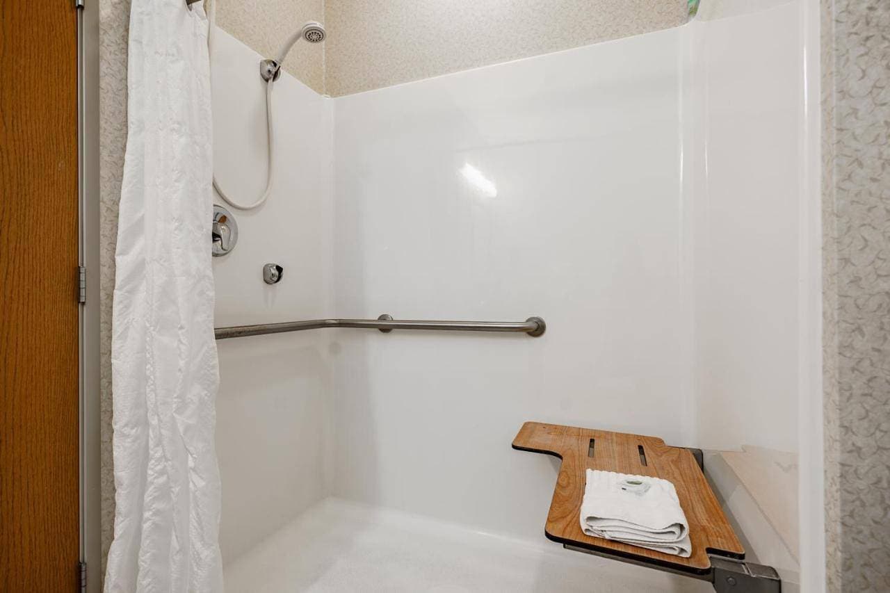 Foto 13 von 13: King Room - Disability Access