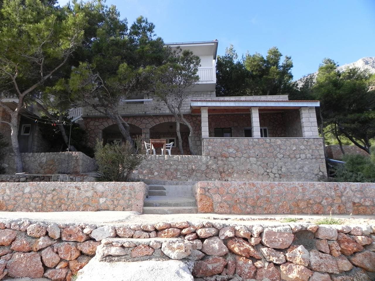 Foto 2 von 24: 2-Zimmer-Ferienwohnung am Strand Sveta Nedilja, Hvar A-11433-b
