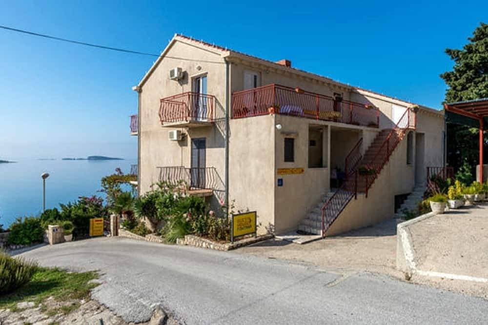 Foto 9 von 17: Guest House Fontana - Standard Apartment mit 1 Schlafzimmer, Balkon und Meerblick