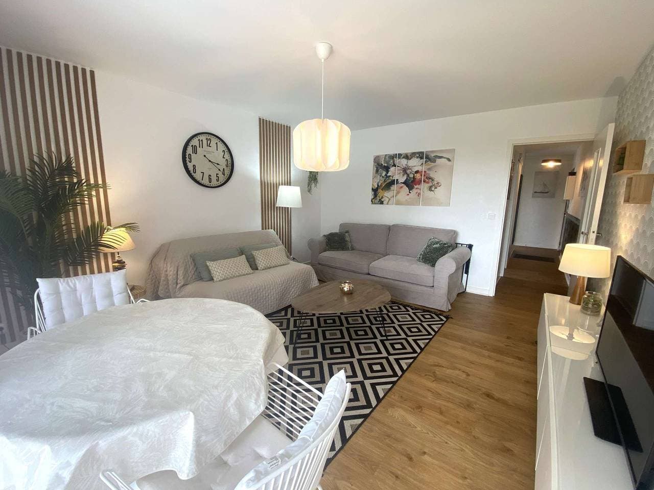 Foto 2 von 17: Ferienwohnung für 4 Personen mit Terrasse