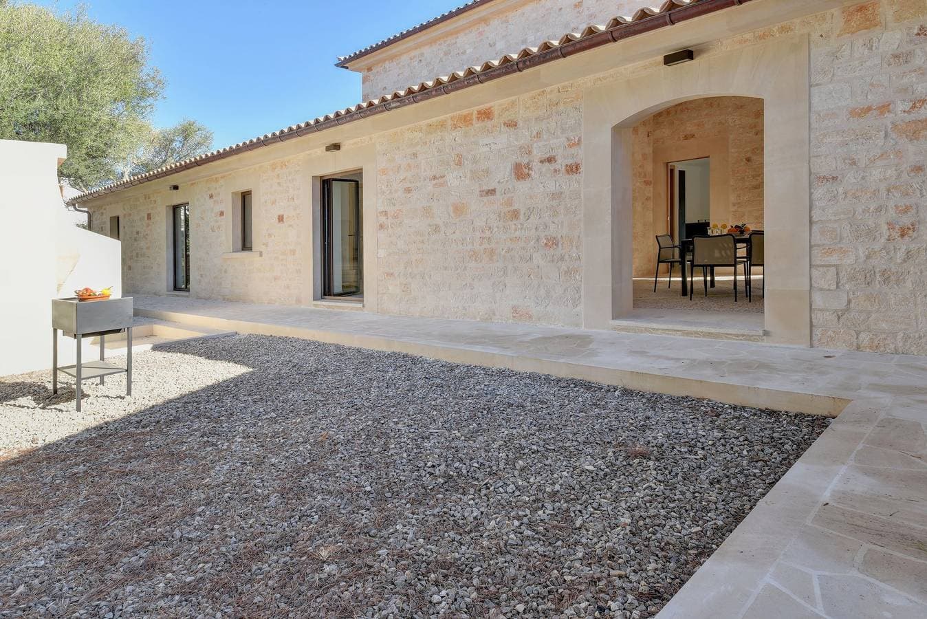 Foto 10 von 38: Luxury Cala D'or Villa | Casa Corso | 3 Bedrooms | Great Sea Views | Bright and Modern