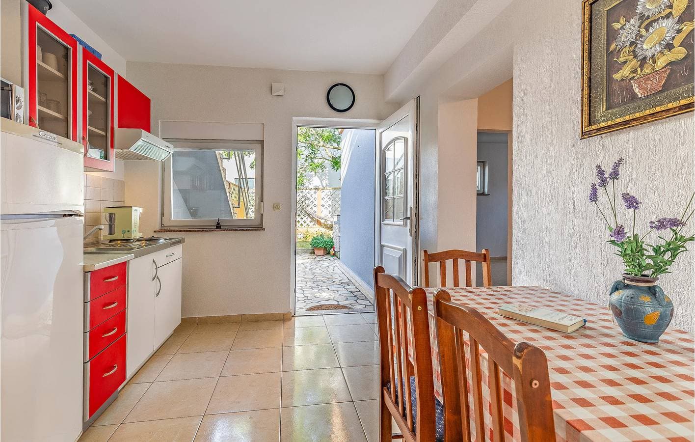Foto 7 von 27: Gemütliche 1-Zimmer-Wohnung mit WLAN und Terrasse, 1,5 km vom Strand Bijeca entfernt