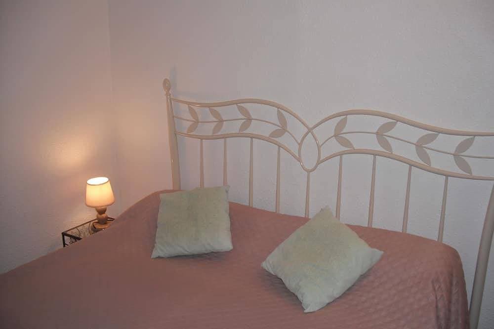 Foto 3 von 27: Ferienhausvermietung in La Croix Valmer: Privatdomain mit Schwimmbad