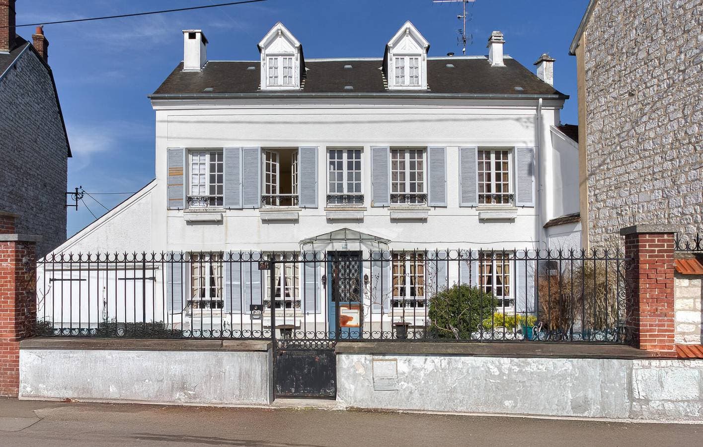 Gemütliche Wohnung mit Garten, Parkplatz und WiFi in Vernon 1