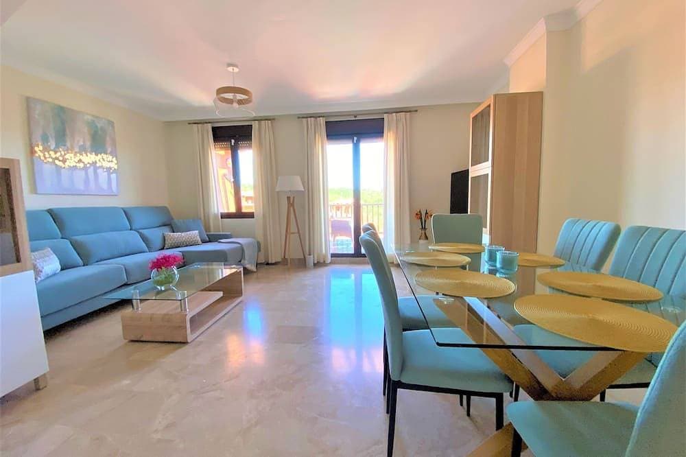 Foto 9 von 30: Sea View Penthouse Apartment with Hot Tub near Estepona - Casa Bella Vista