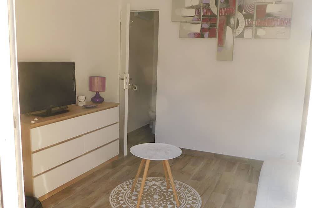 Foto 13 von 30: Côte D'azur, Villa Avec Piscine, Proche de Hyères les Palmiers. 4 Chambres