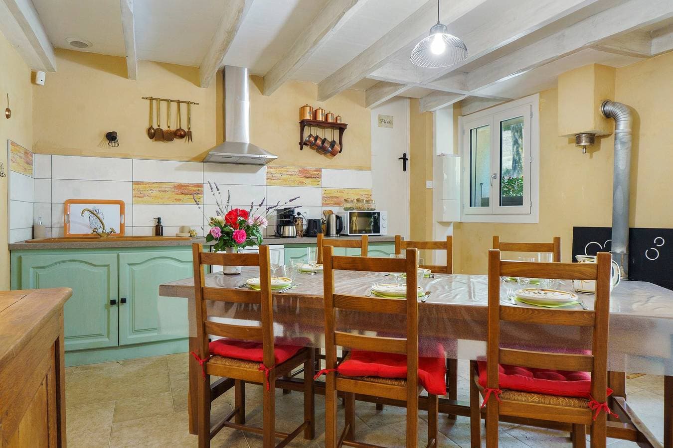 Foto 9 von 32: Bed & Breakfast 'Chambre Chataignier mit Pool', Bergblick, Gemeinschaftspool, WLAN